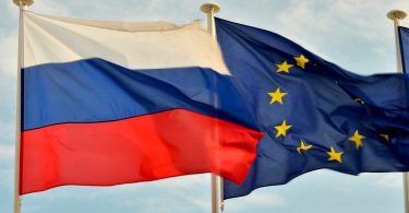 Banderas de Rusia y la UE