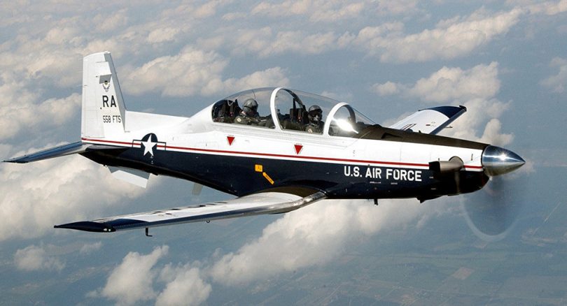 aeronave estadounidense T6-C Texan II